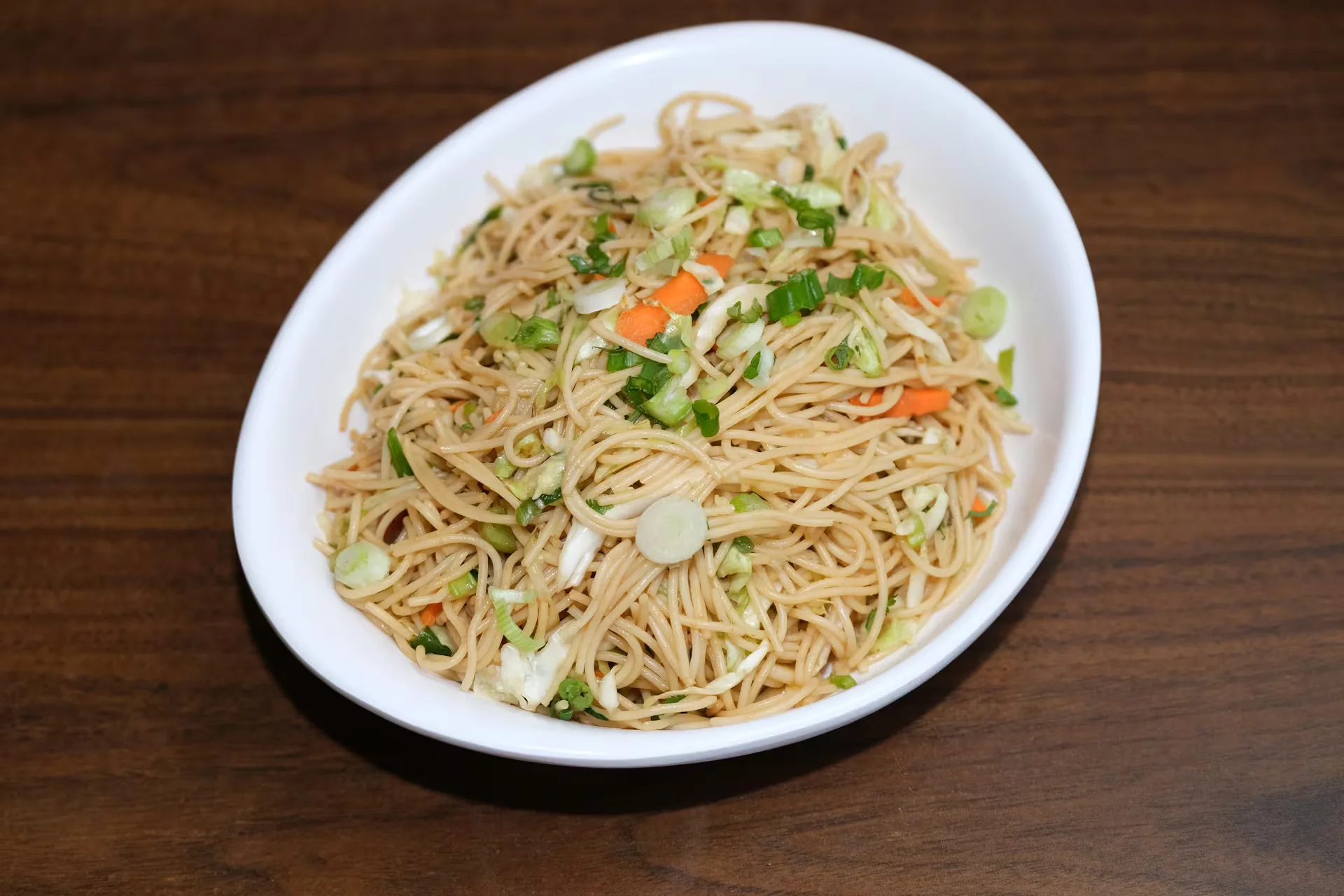 Hakka noodles with vegetables